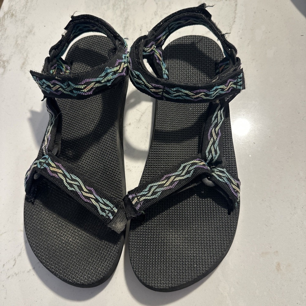TEVA Sandals women 9/10 men 7/8 classic y2k